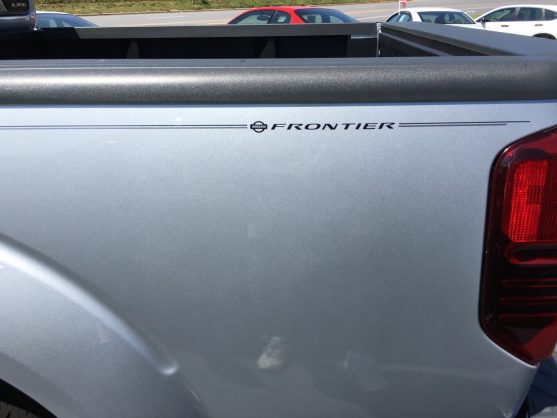 Nissan vinyl logo emblem decal pinstripe kit Nissan vinyl logo emblem decal pinstripe kit