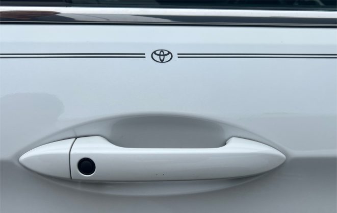 Toyota vinyl logo emblem decal pinstripe kit Toyota vinyl logo emblem decal pinstripe kit