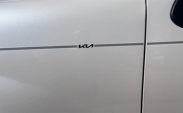 KIA vinyl logo emblem decal pinstripe kit KIA vinyl logo emblem decal pinstripe kit